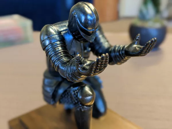Bowing Knight Pen Holder Without Pen